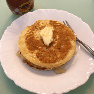今日早餐
Pancake+ 楓糖糖漿
Have...