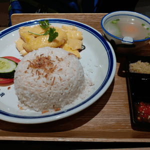 某日的海南雞飯，雖然忘記了味道，但記...