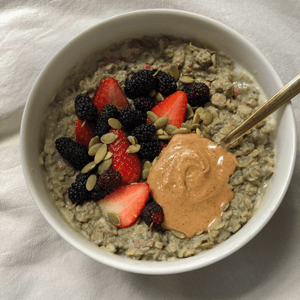 matcha overnight oatmeal
— 1/2 cup oats
— 1 ...