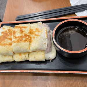 小吃當正餐

招牌芋泥蛋餅
台灣麵線...