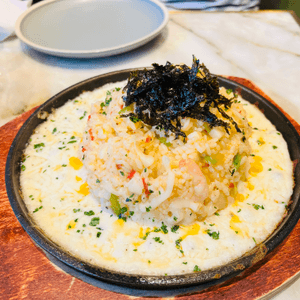 鳳梨蝦芝士拌飯～
韓國烤...