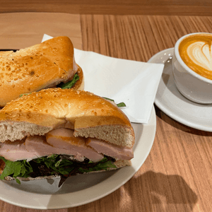 Lungo

打卡咖啡店

咖啡出品不錯
Sandwich 不過不失...