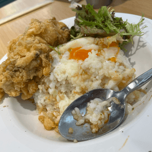 是日午餐 炸軟殼蟹溫泉蛋飯