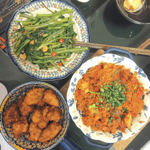 椒絲蒜蓉炒通菜
韓式芝士泡菜午餐肉炒...