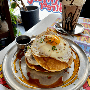 冇諗過喺石硤尾可以搵到間咁有特色的店
餐牌...