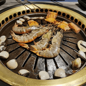 鮮蝦新鮮，烤後好吃

韓式烤肉BBQ，...
