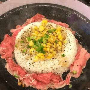 見到個肥牛就食咗個Pepper Lunch
黑椒牛肉飯...