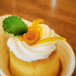 法國經典甜品 Rum baba
蛋糕體跟法式甜...