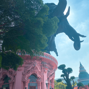 曼谷必打卡粉色寺廟 「三頭象神博物館」