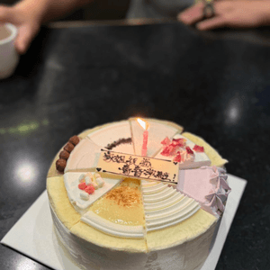八款味道的生日千層蛋糕 