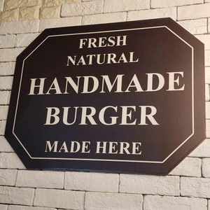 BurgerMate 手打漢堡自家製麵包份量十足