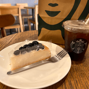 Starbucks 紐約藍莓芝士蛋糕