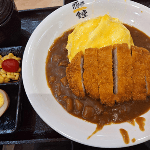 日式咖哩蛋包吉列豬扒飯套餐