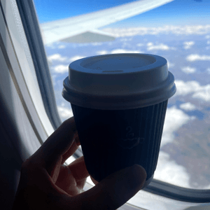 搭飛機飲杯咖啡