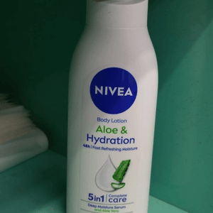 NIVEA 5in1蘆薈沐浴露，含天...