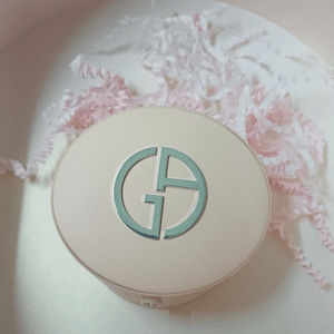 Armani Beauty 絲光輕透氣墊修護粉底