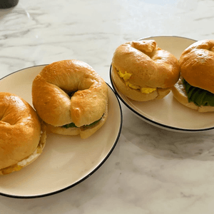 自家製bagel +牛油果/炒蛋