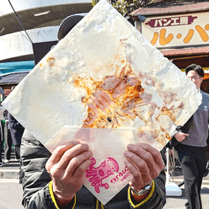 築地場外市場必吃 超大蝦煎餅伏唔伏？