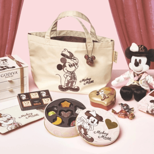 Disney Store x GODIVA聯名巧克力來囉！今年情人節就和可可色迪士尼主角們一起浪漫過～