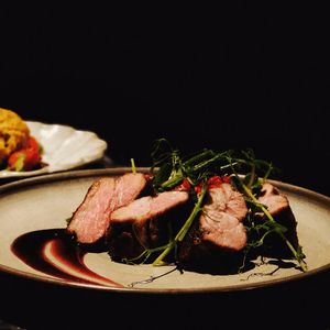 【尖沙咀晚餐】藝術風酒店餐廳|粉紅色的黑豚肉( ˙꒳˙ᐢ )✨