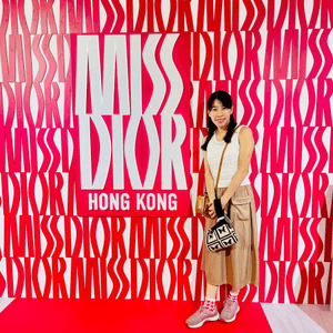 《沉浸 Miss Dior 迷人香薰國度》