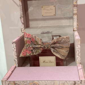 潮聖價值十萬元Miss Dior香水，期間限定!