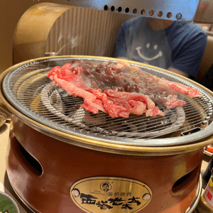 入餐廳行左一圈先好決定食唔食！