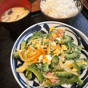 沖繩係個旅遊好地方，空氣好，食物...