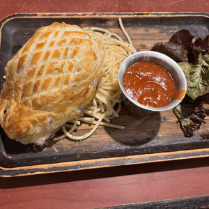 1. 佐敦牛屋必食！威靈頓牛柳😋！酥皮湯正！