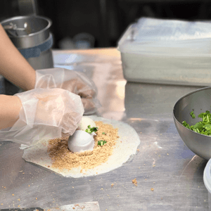 夜市掃街必食！花生捲冰淇淋🤤 甜到入心！