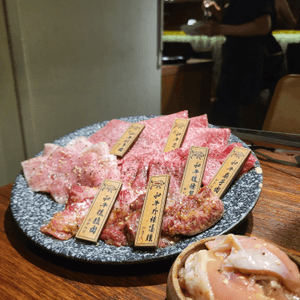 台北燒肉 - 貼心專人桌邊服務🌟