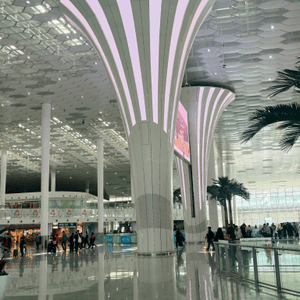 深圳寶安機場很大~ 