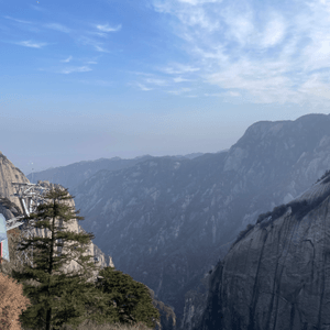 金鏽題字的豪情|華山論劍石