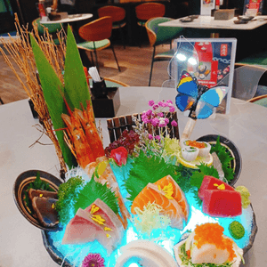 數碼港⽇菜🤩！閨蜜⾏超fit😋。