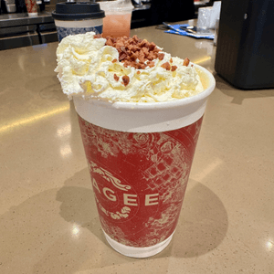 光明區藍鯨世界･霸王茶姬|美到捨...