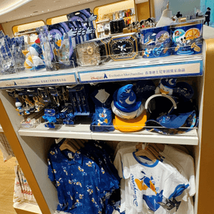 香港機場限定迪士尼唐老鴨🛍️