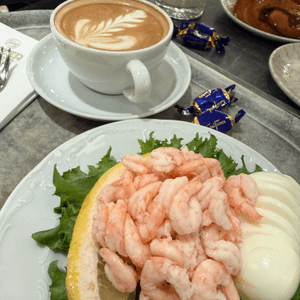 Finland名勝cafe
蝦三文治真係幾好食...