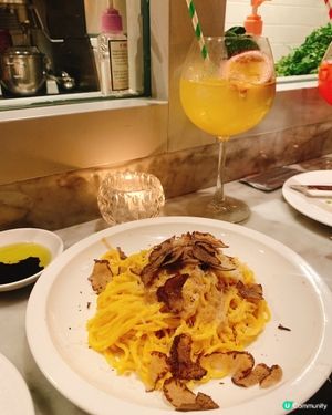 尖沙咀爆量黑松露手工意粉😍 配熱情果Cocktail🍹