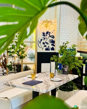 銅鑼灣· ROYAL INN 