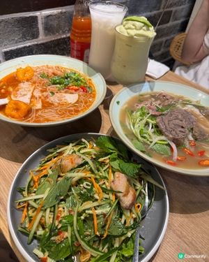 大圍 越南菜無加一 豬頸肉沙律$76 牛油果沙冰$38好正