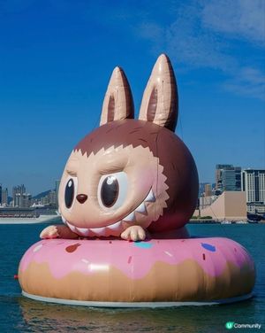 多啦A夢維港巡遊！🤩 巨型公仔勁吸睛！