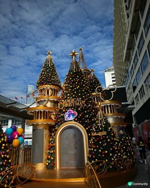 海港城 有9米高聖誕樹📸！上面是誰的耳朵？
