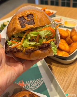 西環超超好食burger薯條