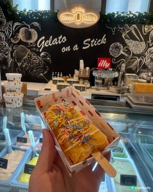 中環大館意式雪條！芒果濃郁＋白朱古力彩虹脆粒🍦