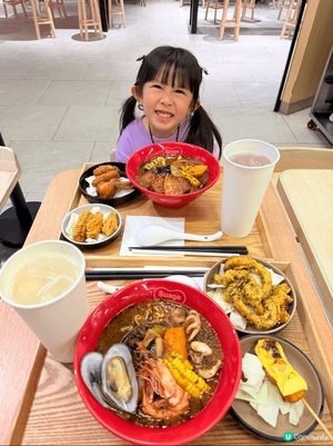 呢日去咗太古Apita行街，見到foodcourt裝修完靚咗