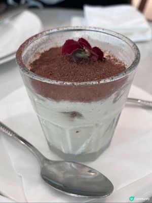 開心果係近年至潮甜品的主題😍 

這個「開心果梳乎厘班