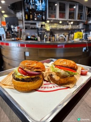 Burger Joys 
📍灣仔駱克道42-50號君悅居