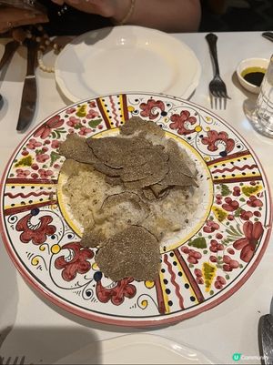 近排同朋友去咗呢一間La Favorita 度慶祝生日~ 成