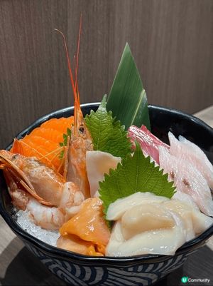 《經典雙重奏長腳蟹鮑魚海鮮盛宴》
刺身🐟
齊集挪威三文