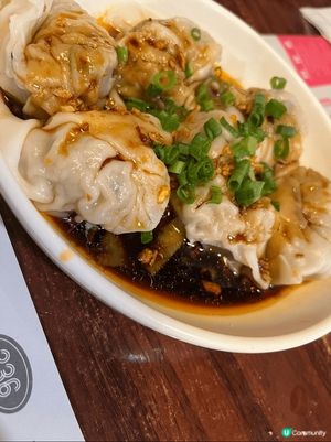 位於尖沙咀iSquare的上海婆婆336主打上海菜，餐廳環境